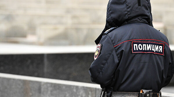 <br />
В Москве неизвестные отобрали у бездомного сумку с 750 тыс. рублями<br />
