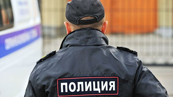 <br />
Наркоторговец спрятал 18 граммов героина в туалете отдела полиции в Москве<br />
